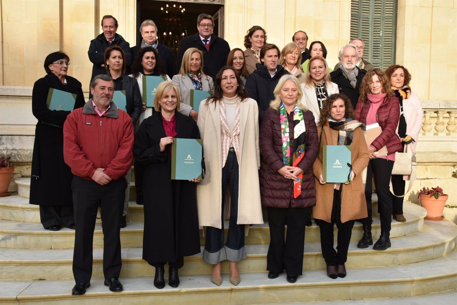 La consejera durante la entrega de las resoluciones del Plan Corresponsables