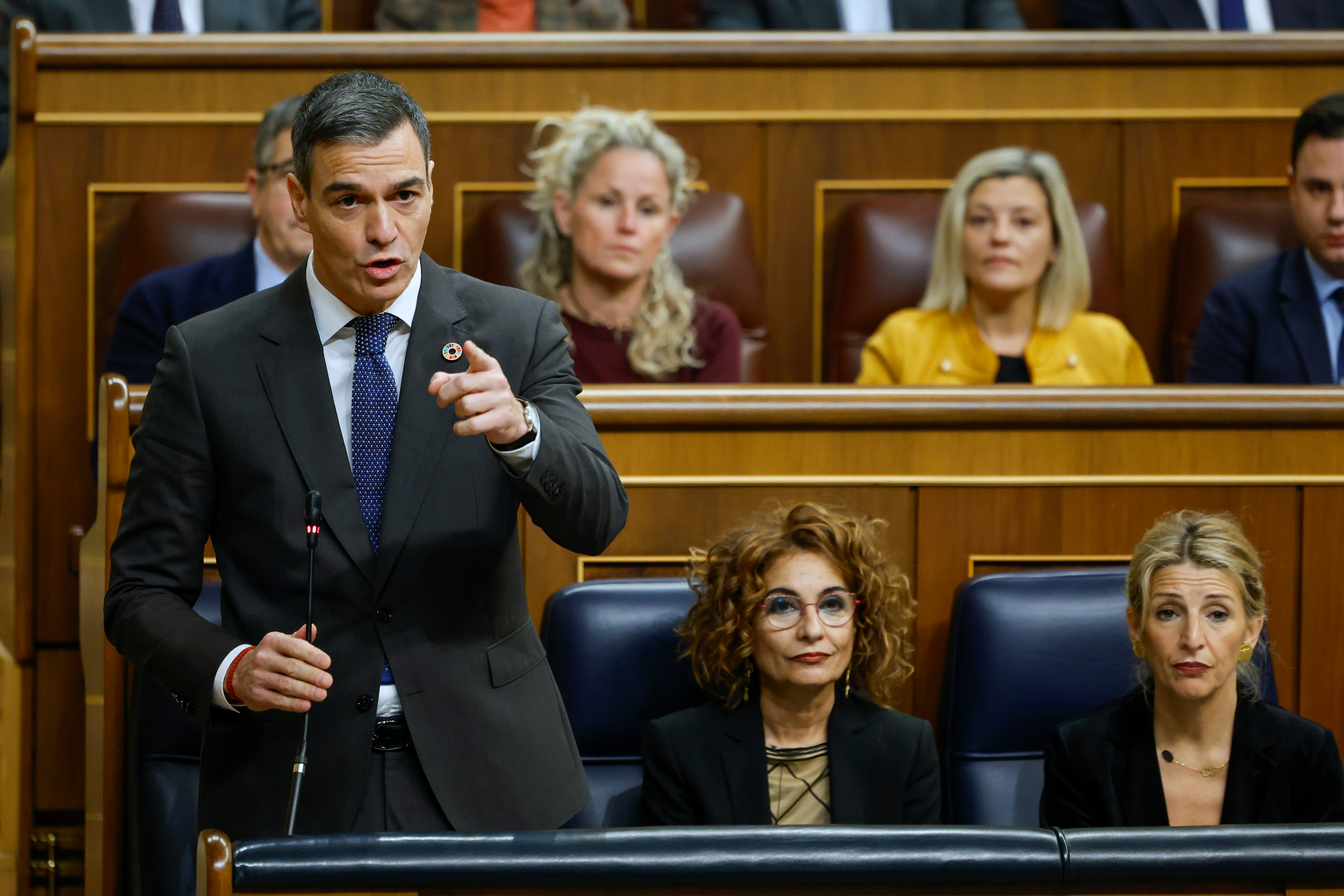 El presidente del Gobierno, Pedro Sánchez, interviene en la última sesión de control del año en el Congreso.