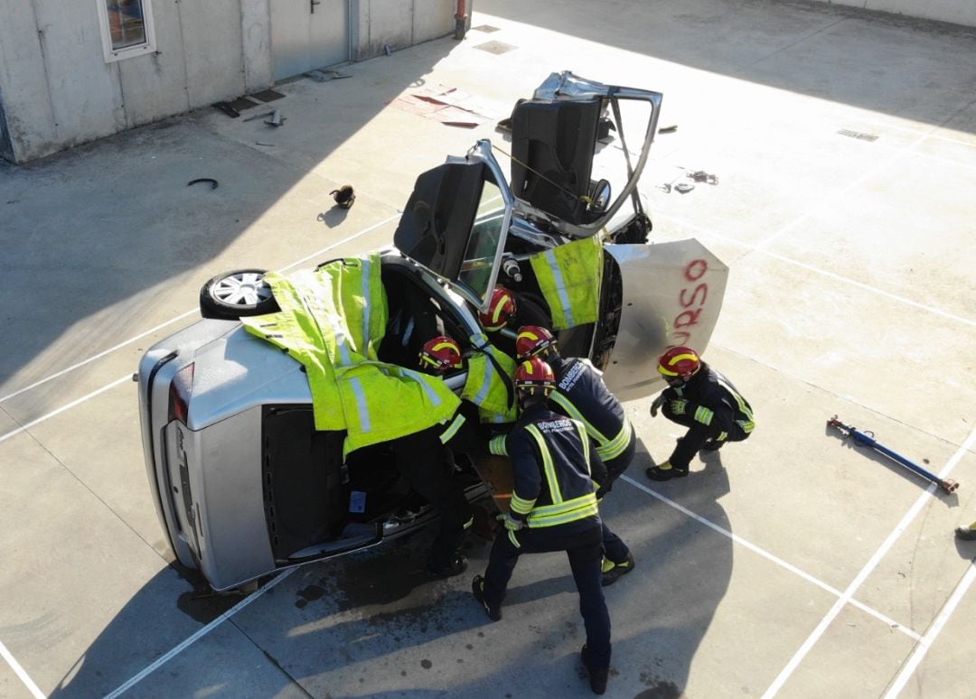 El curso se realiza en el parque de bomberos de Ponferrada