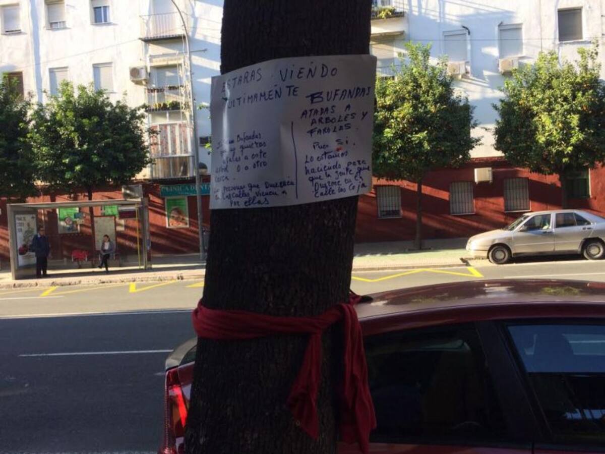 Gestos de solidarios llegan a Triana a través de bufandas