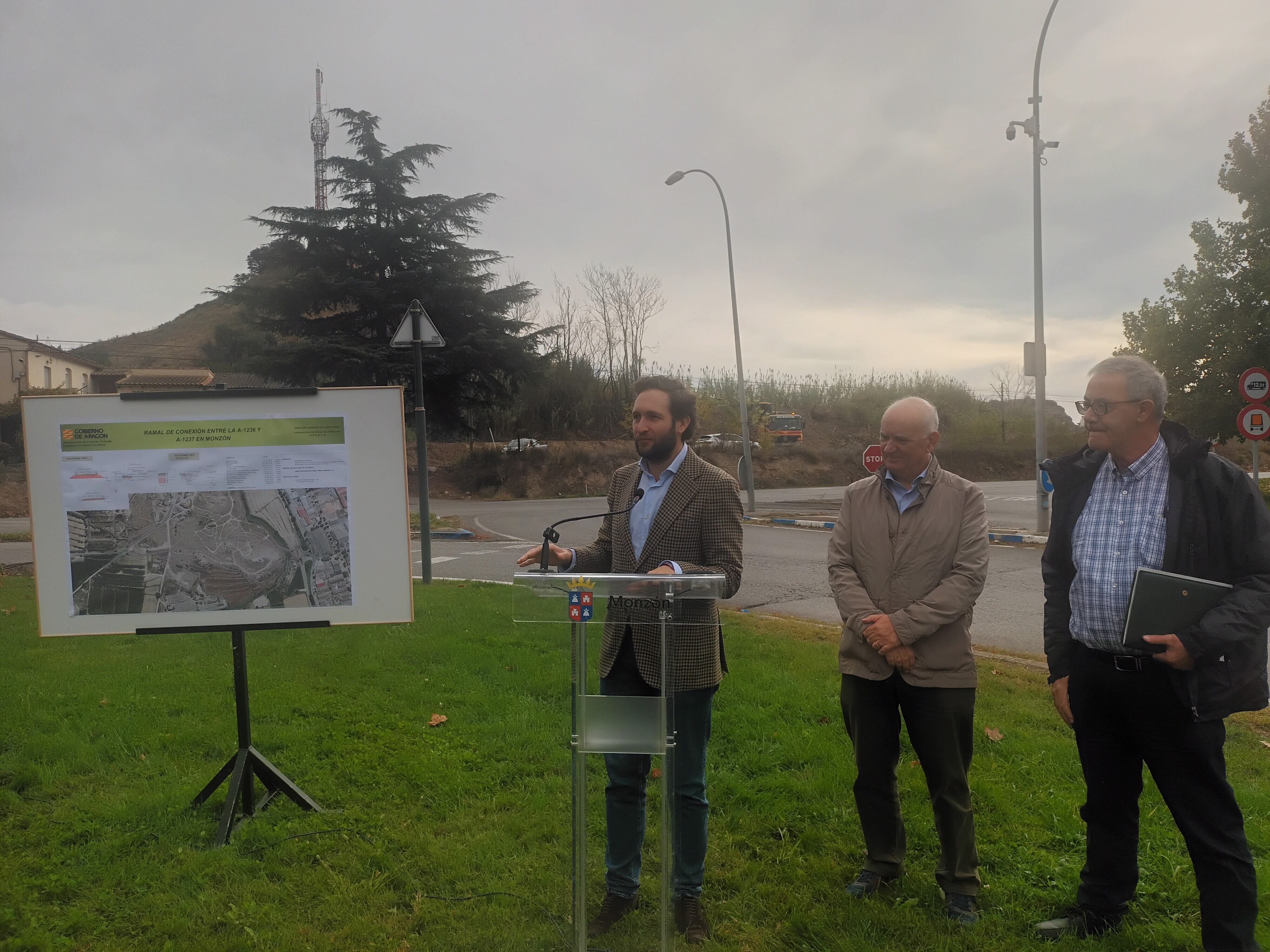 El alcalde de Monzón, Isaac Claver, en su intervención