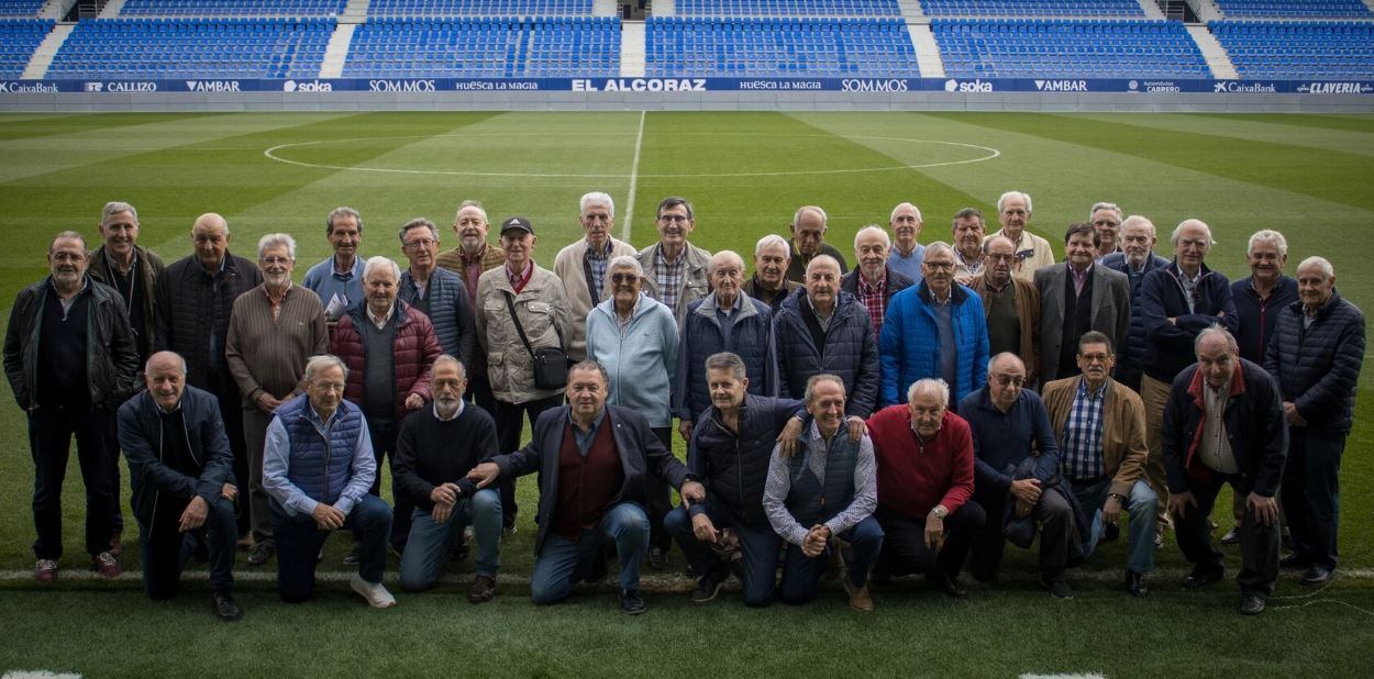 Los jugadores del Lamusa han visitado el campo de El Alcoraz