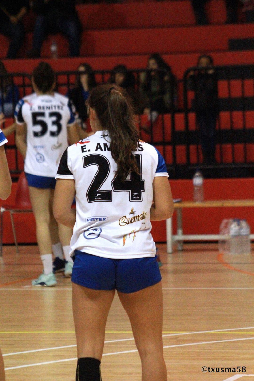 La juvenil Elena Amores se ha echado el equipo a la espalda pero no ha sido suficiente