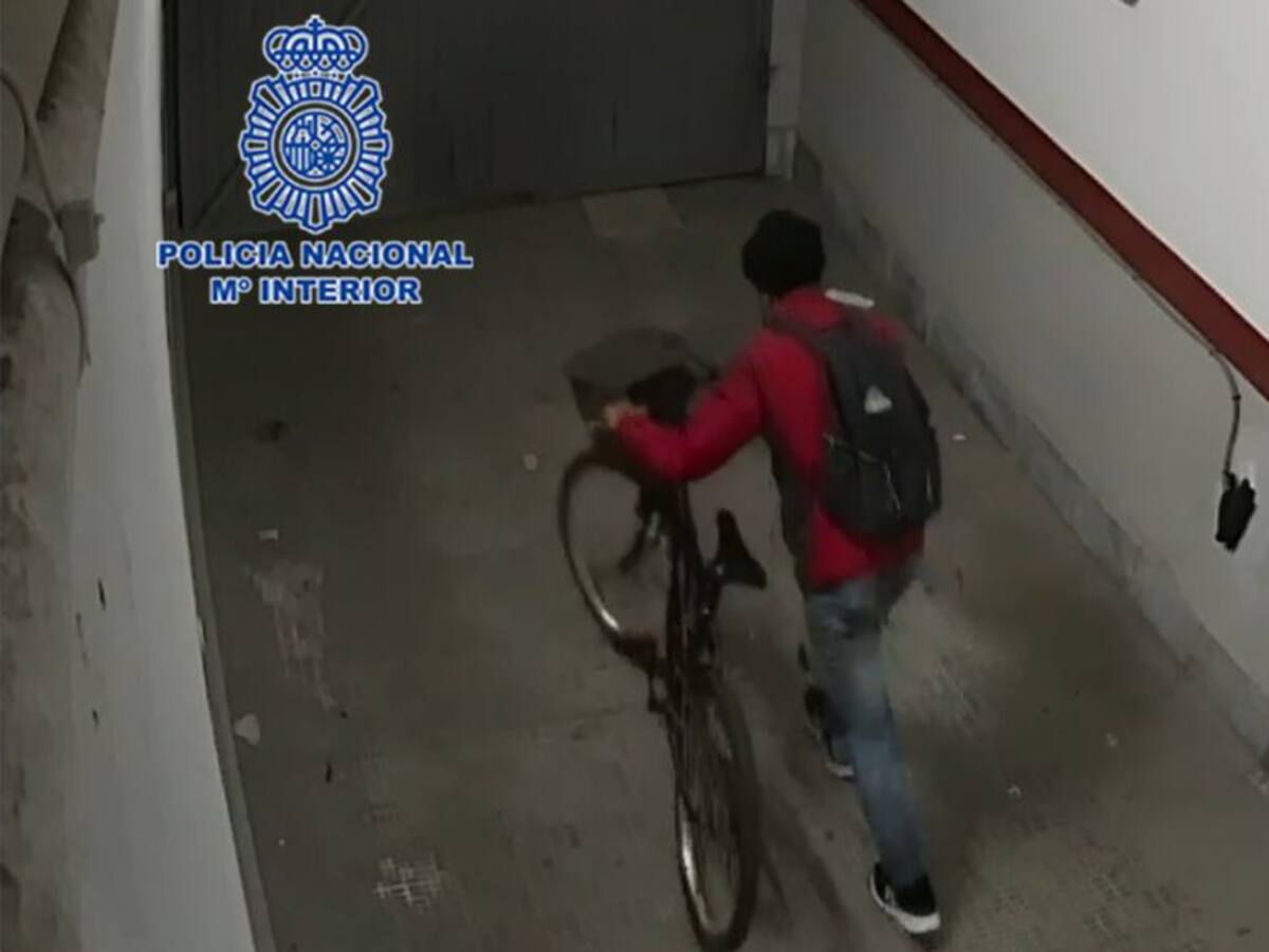 Detenido por 16 robos en garajes y trasteros de Murcia