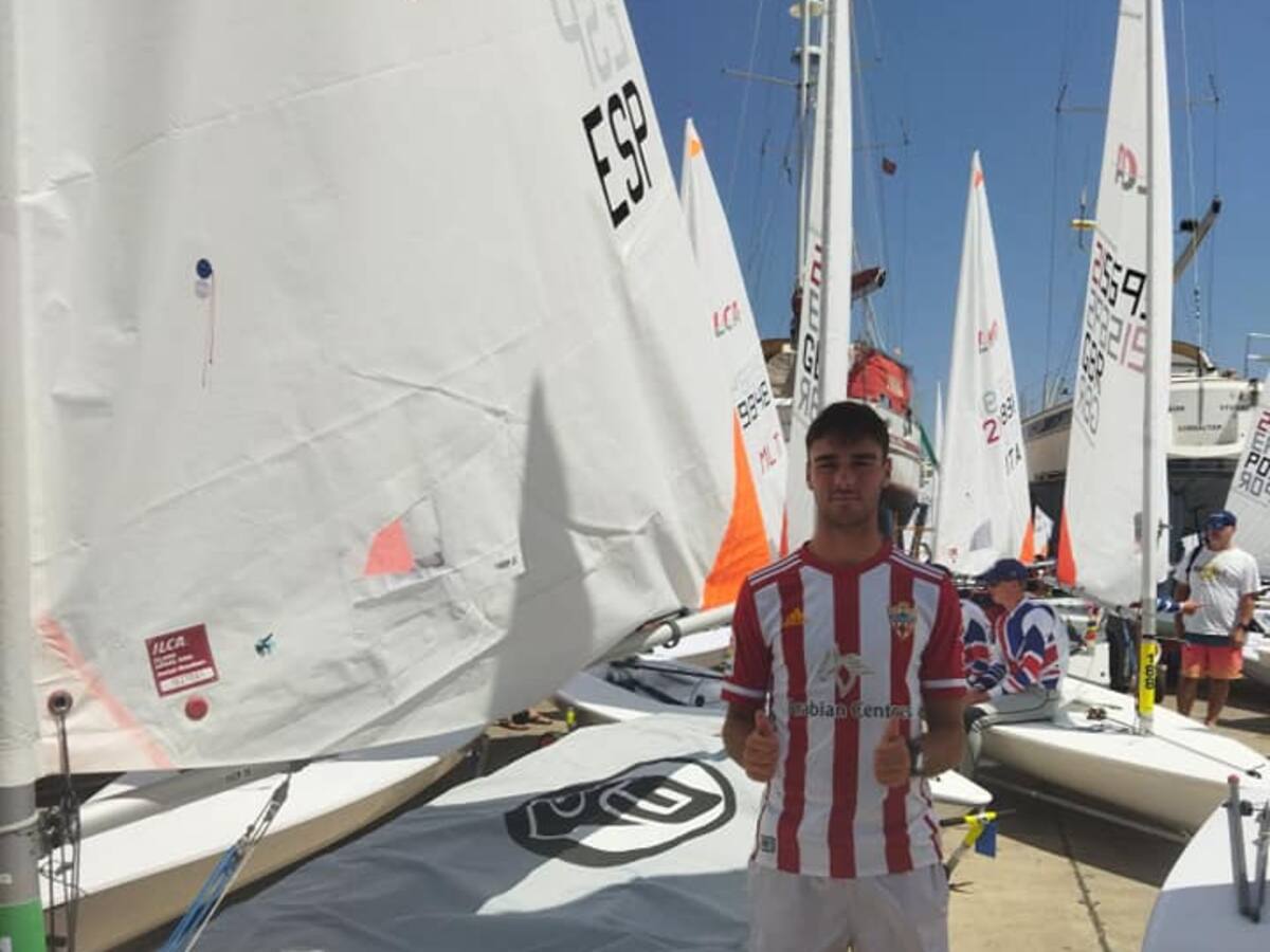 Top 10 para Juanjo Fernández en el Mundial de ILCA 4