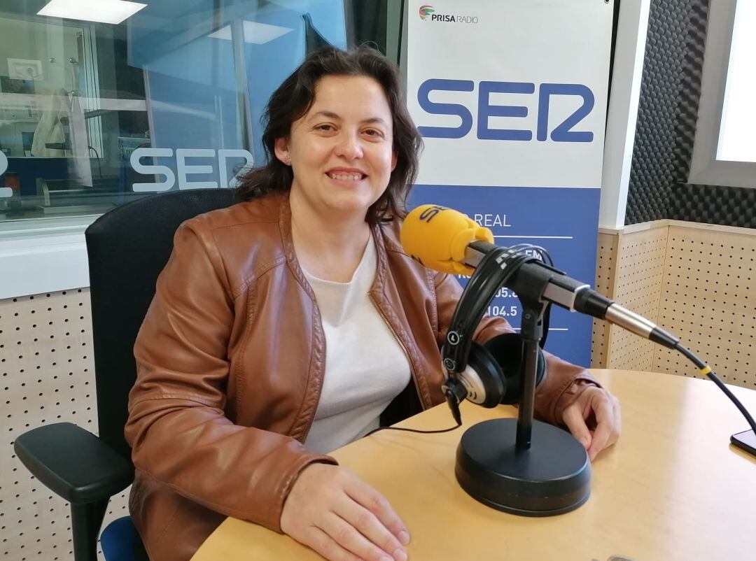 Ana Belén Santos, directora del CIFP Virgen de Gracia, en los estudios de SER Ciudad Real