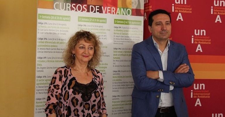 La directora de la UNIA en Baeza, Mari Ángeles Peinado, y el director de Secretariado, Juan Martínez.