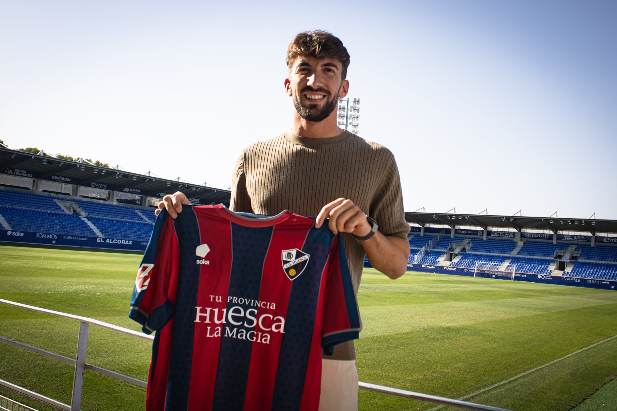 Javi Pérez ya es nuevo jugador de la SD Huesca