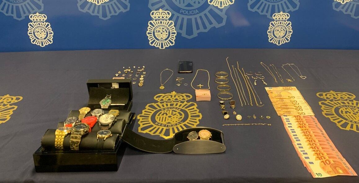 Parte del material recuperado por la Policía Nacional