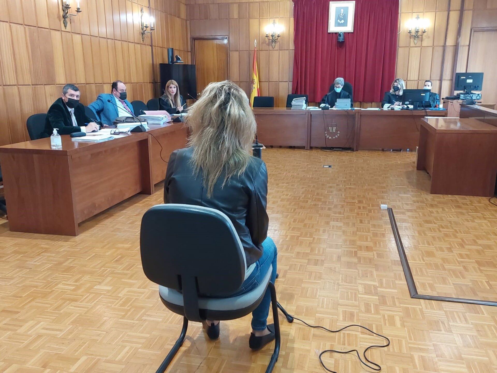 La acusada declara en la Audiencia Provincial de Murcia - TSJMU