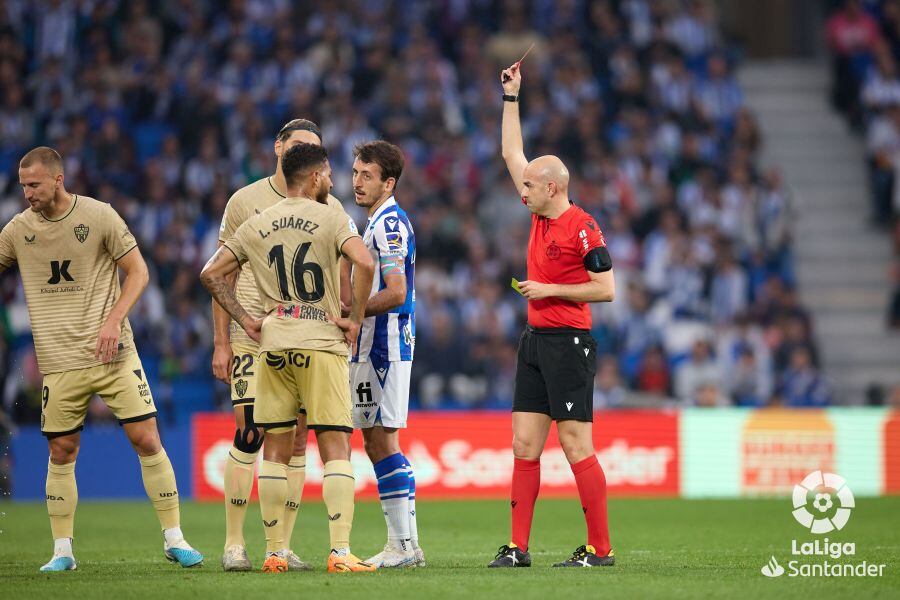 Luis Suárez, expulsado.
