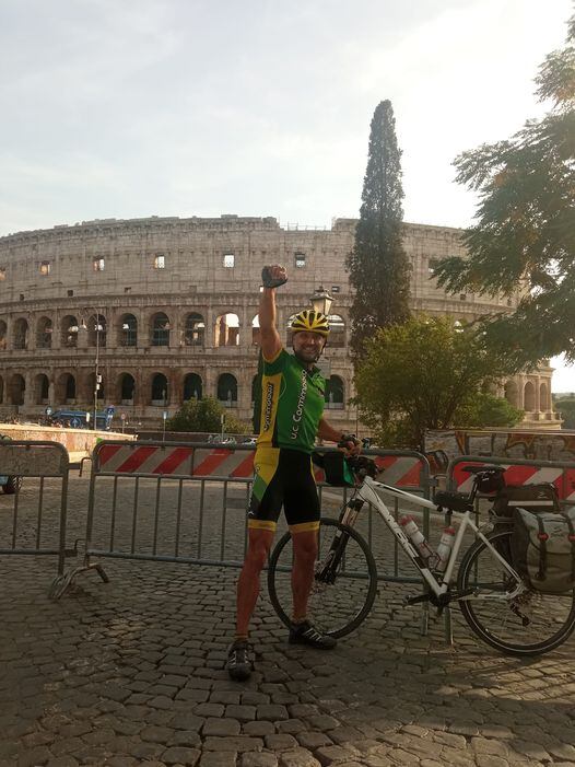 El segoviano Fernando Álvaro completa el recorrido en bicicleta entre Segovia y Roma