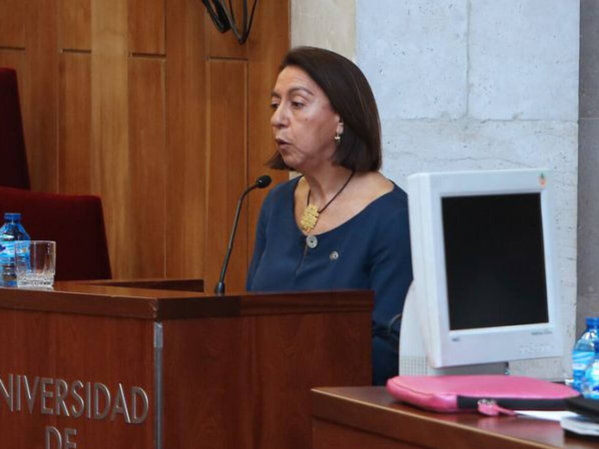 Alario toma posesión del cargo como defensora de la comunidad universitaria