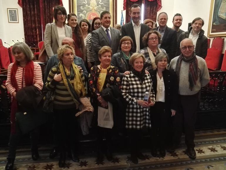 Foto de familia después del pleno de mayores 