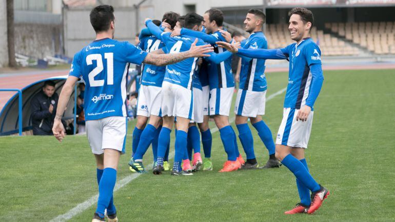 Jugadores del Xerez DFC celebrando uno de los goles en Chapín