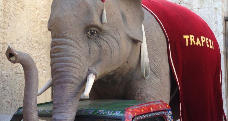 L'elefant del Trapezi, símbol de la Fira del Circ de Catalunya.