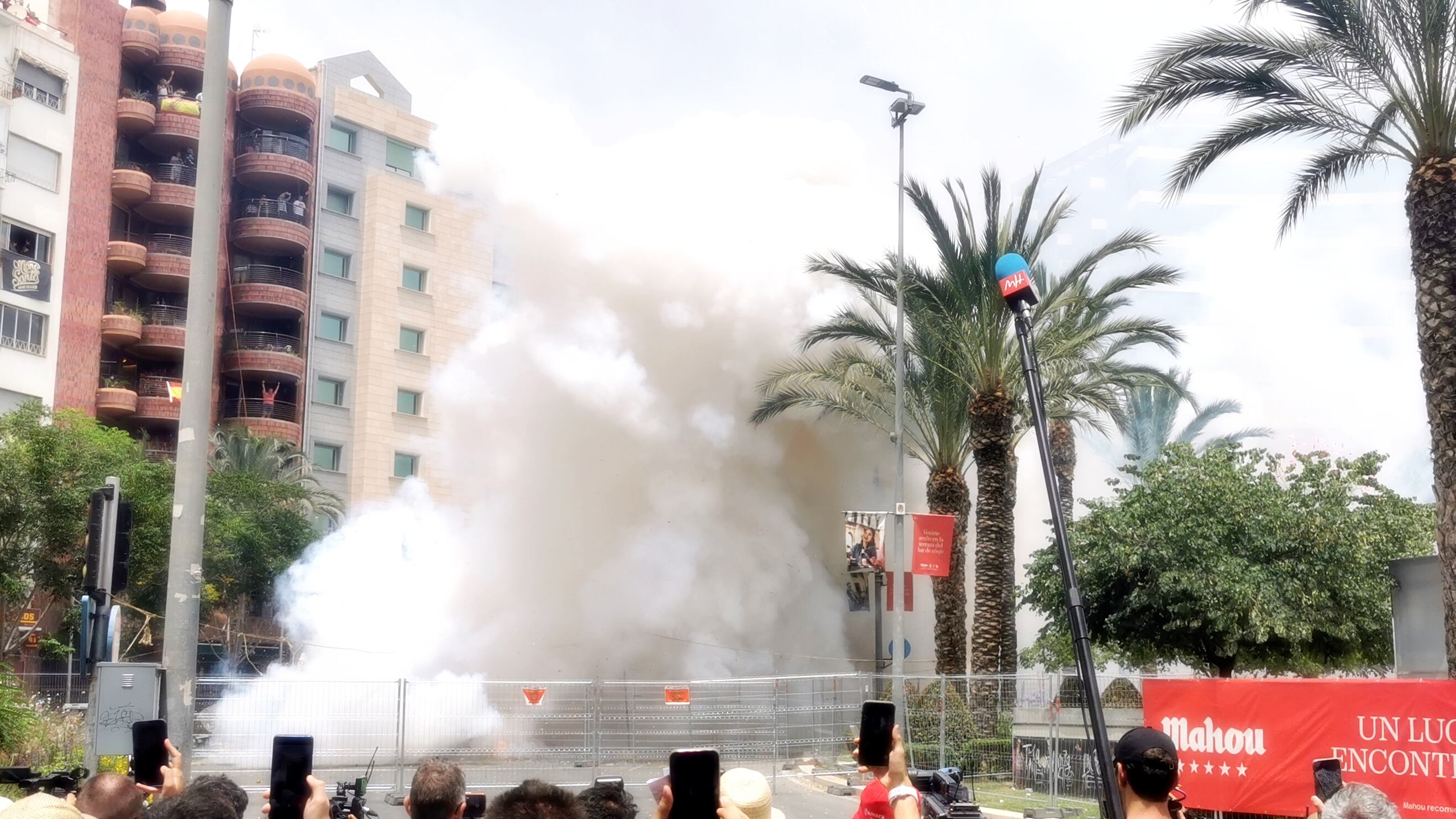 Hoy por Hoy Especial Fogueres de Sant Joan: mascletá del lunes, 20 de junio de 2022