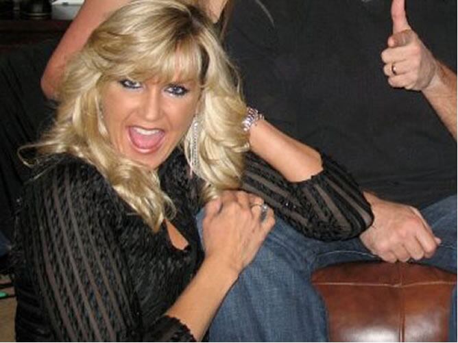 Christine Hubbs (foto de sus perfiles en Facebook y Twitter)