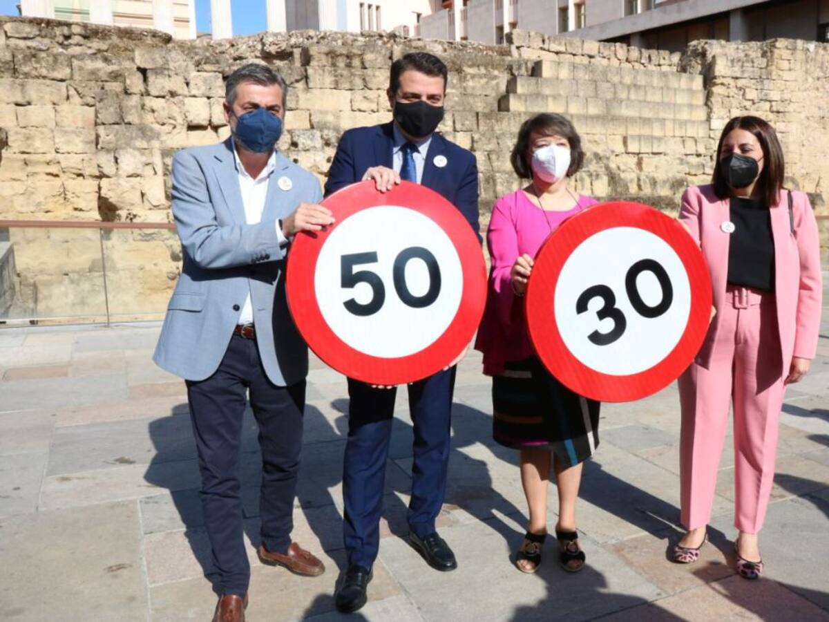 108 calles de Córdoba reducen su velocidad a 30 km/h para adaptarse a las nuevas limitaciones de Tráfico