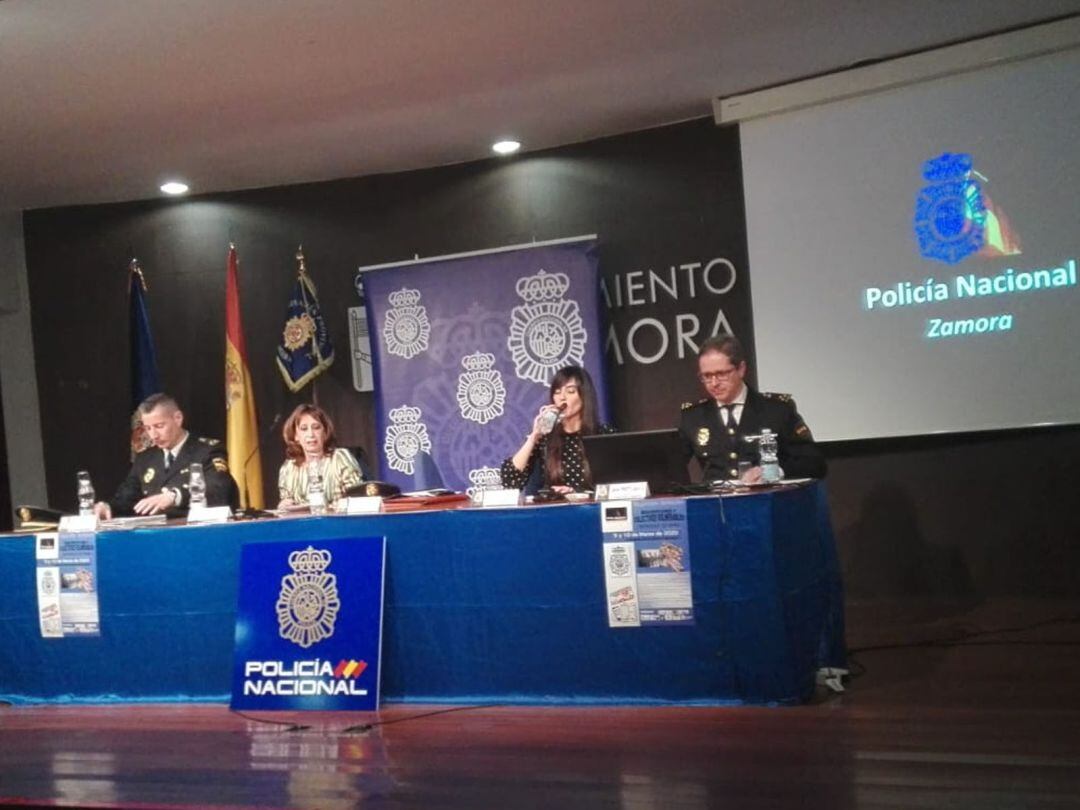 Intervinientes en las joranadas sobre desparecidos celebradas en Zamora