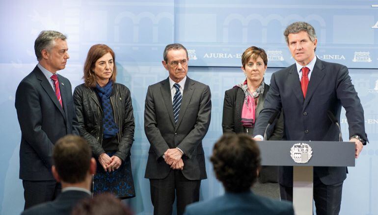 El presidente de Gestamp y el lehendakari durante la presentación del protocolo