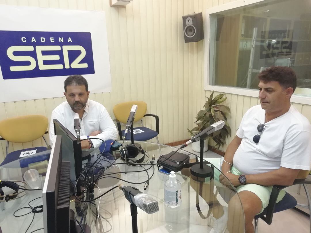 Alejandro Sánchez y José Antonio Caneba en los estudios de la Cadena Ser