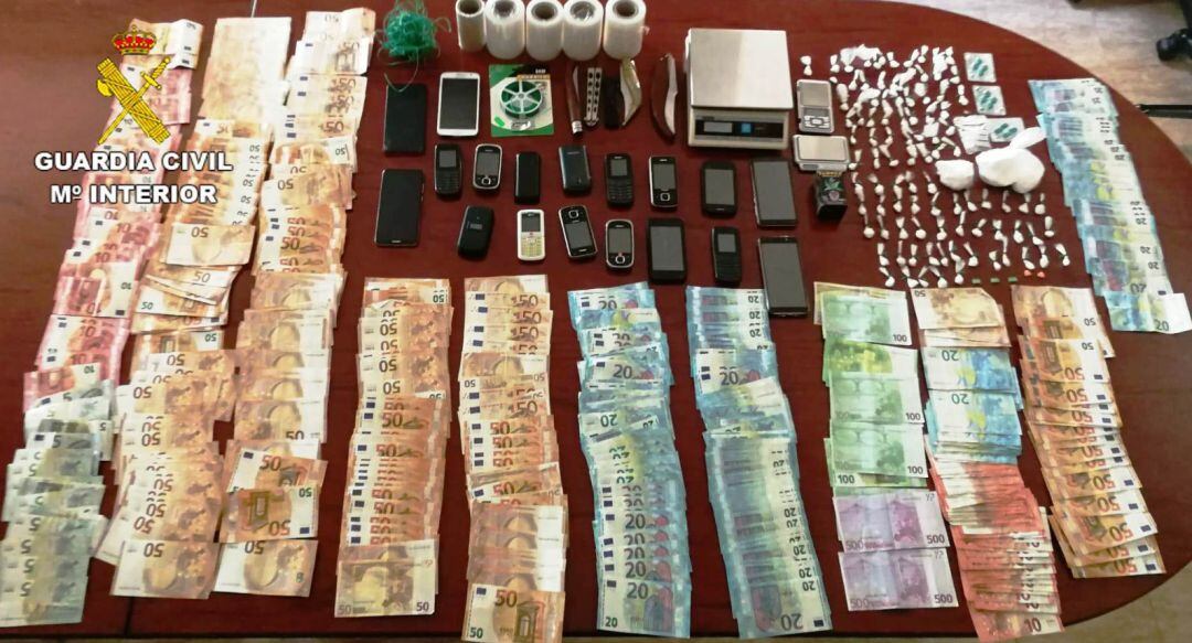 La Guardia Civil detiene a siete personas en Vinaròs en una operación contra el tráfico de drogas