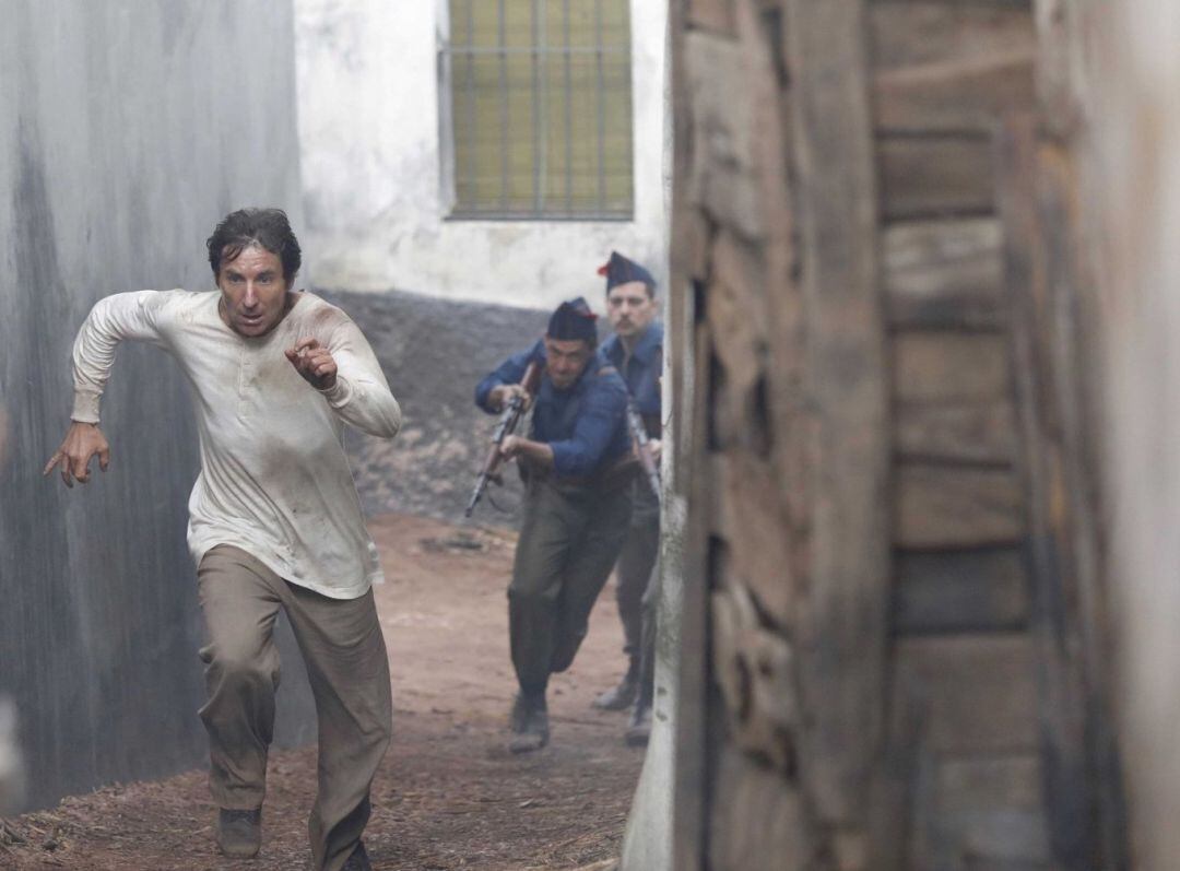 Fotograma de la película &#039;La trinchera infinita&#039;, protagonizada por Antonio de la Torre