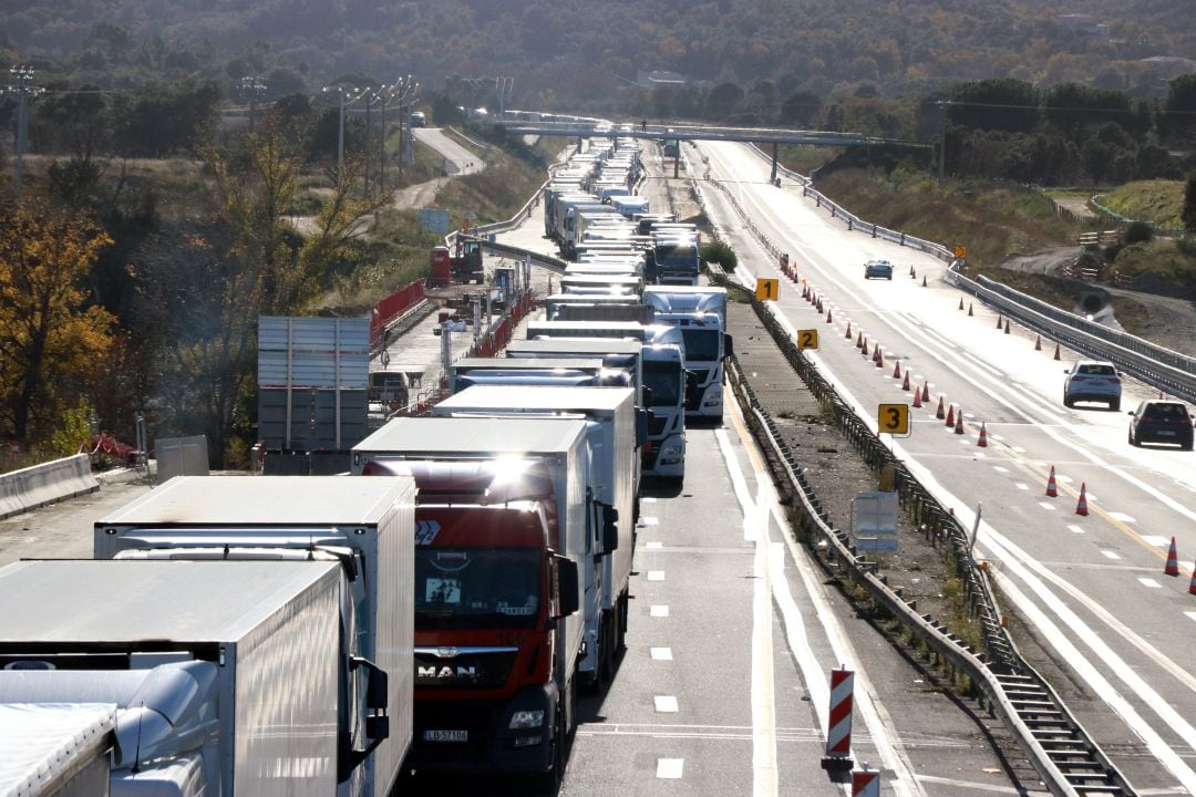 L&#039;A9 al Voló ple de camions per una protesta dels &#039;armilles grogues&#039;