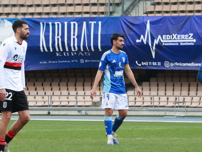 Adri volvió al equipo titular ante el Melilla