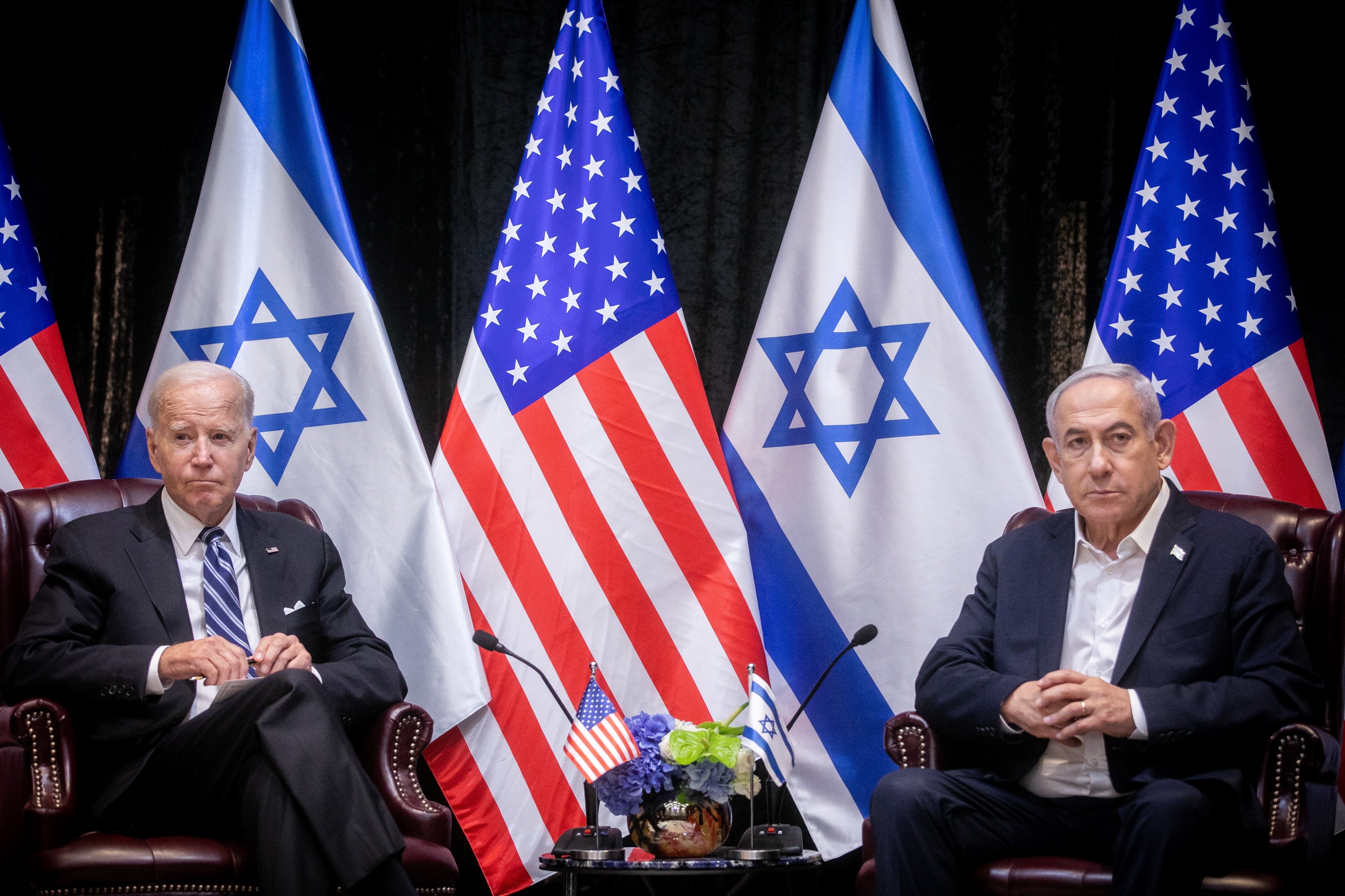 l presidente de los Estados Unidos, Joe Biden y el Primer Ministro israelí, Benjamin Netanyahu durante una reunión en Tel Aviv