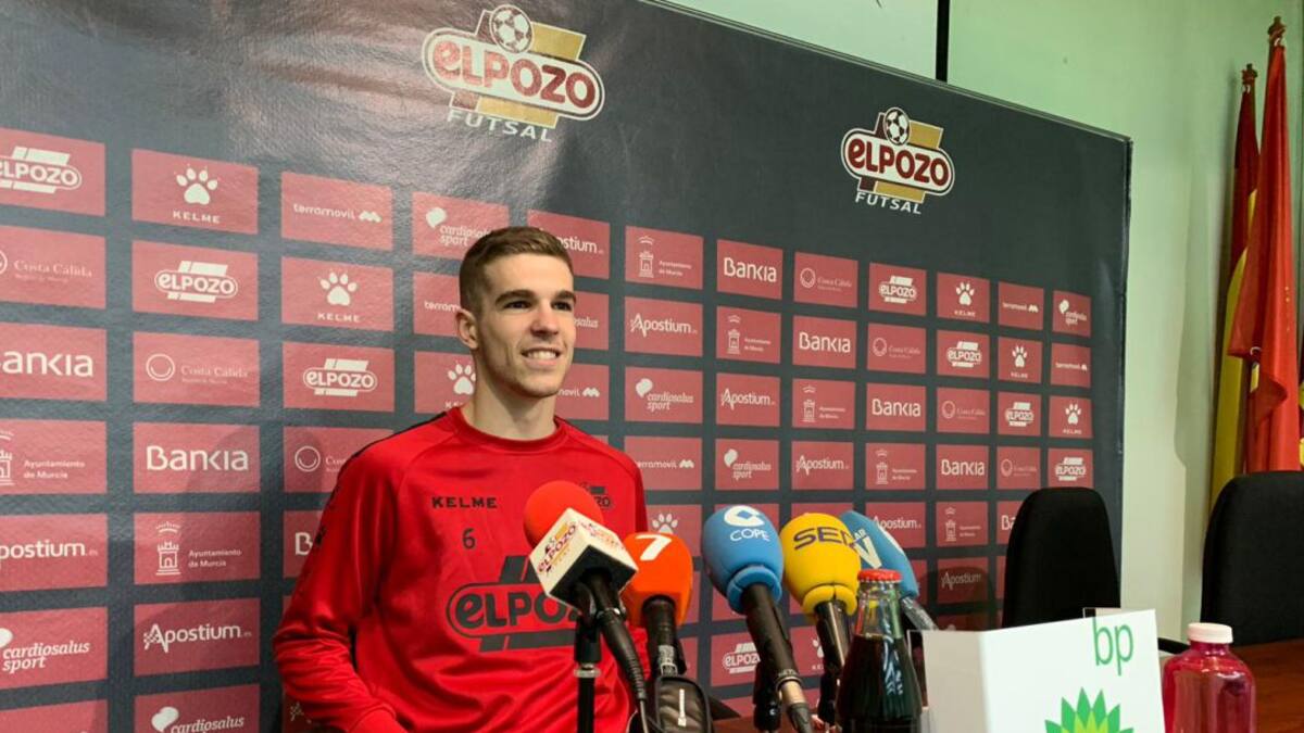Alberto García: "Es un sueño jugar en uno de los clubes más grandes del mundo"