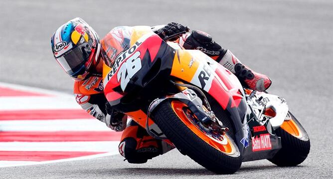 El piloto español Dani Pedrosa (Honda) durante la tercera y última tanda de entrenamientos libres del Gran Premio de San Marino que se disputa este fin de semana, en el circuito italiano de Misano Adriático, bautizado ahora como el &quot;Misano World Circuit M