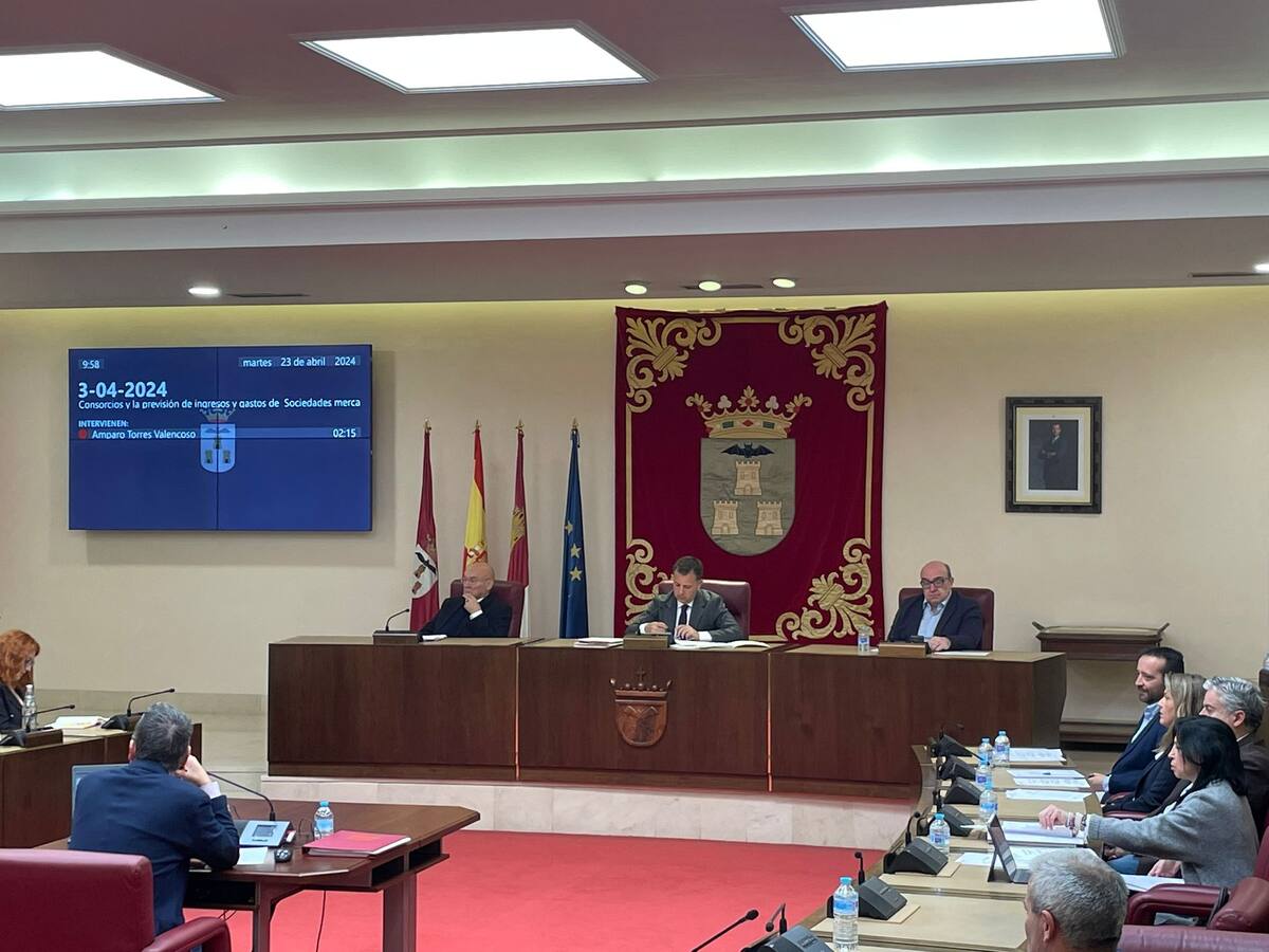 Vox abre expediente a tres concejales por saltarse la disciplina de voto en Albacete