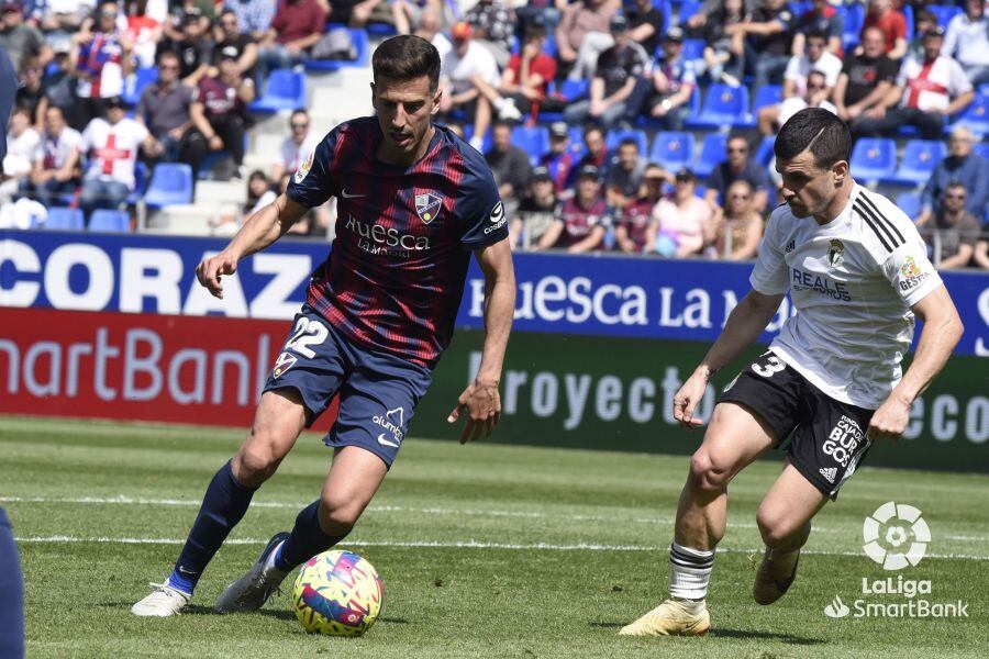 Juan Carlos marcó los dos goles de la SD Huesca