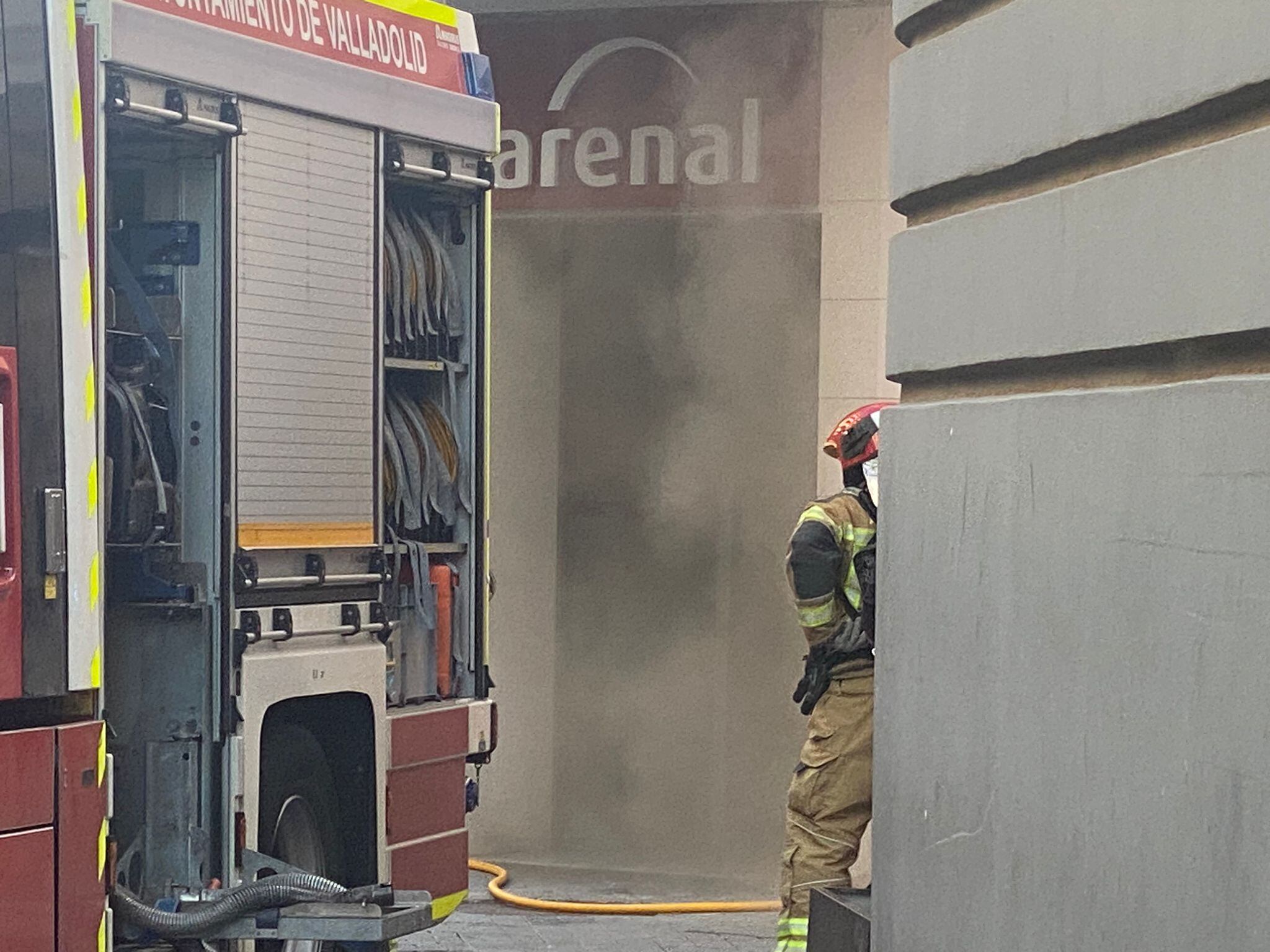 Incendio en Arenal, un establecimiento del centro de Valladolid