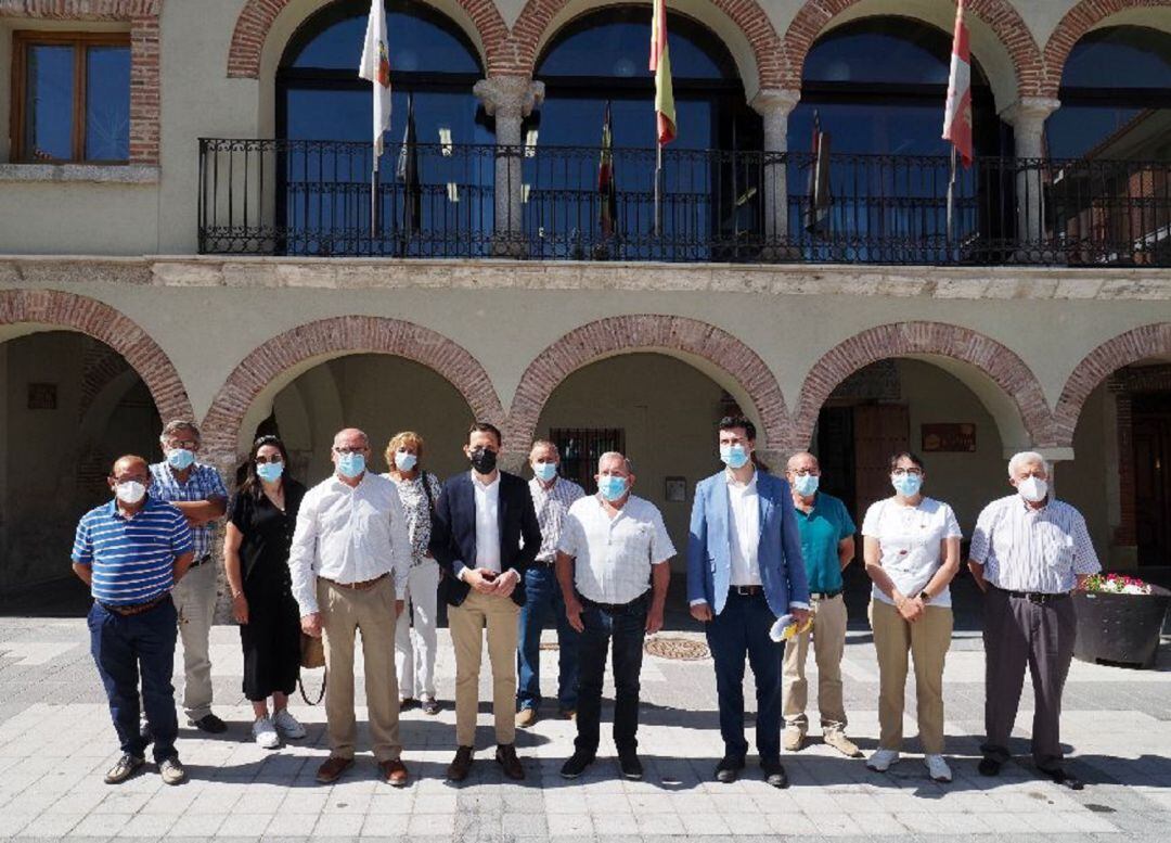 Reunión de Conrado Íscar, presidente de la Diputación de Valladolid, con los CEAS de la provincia