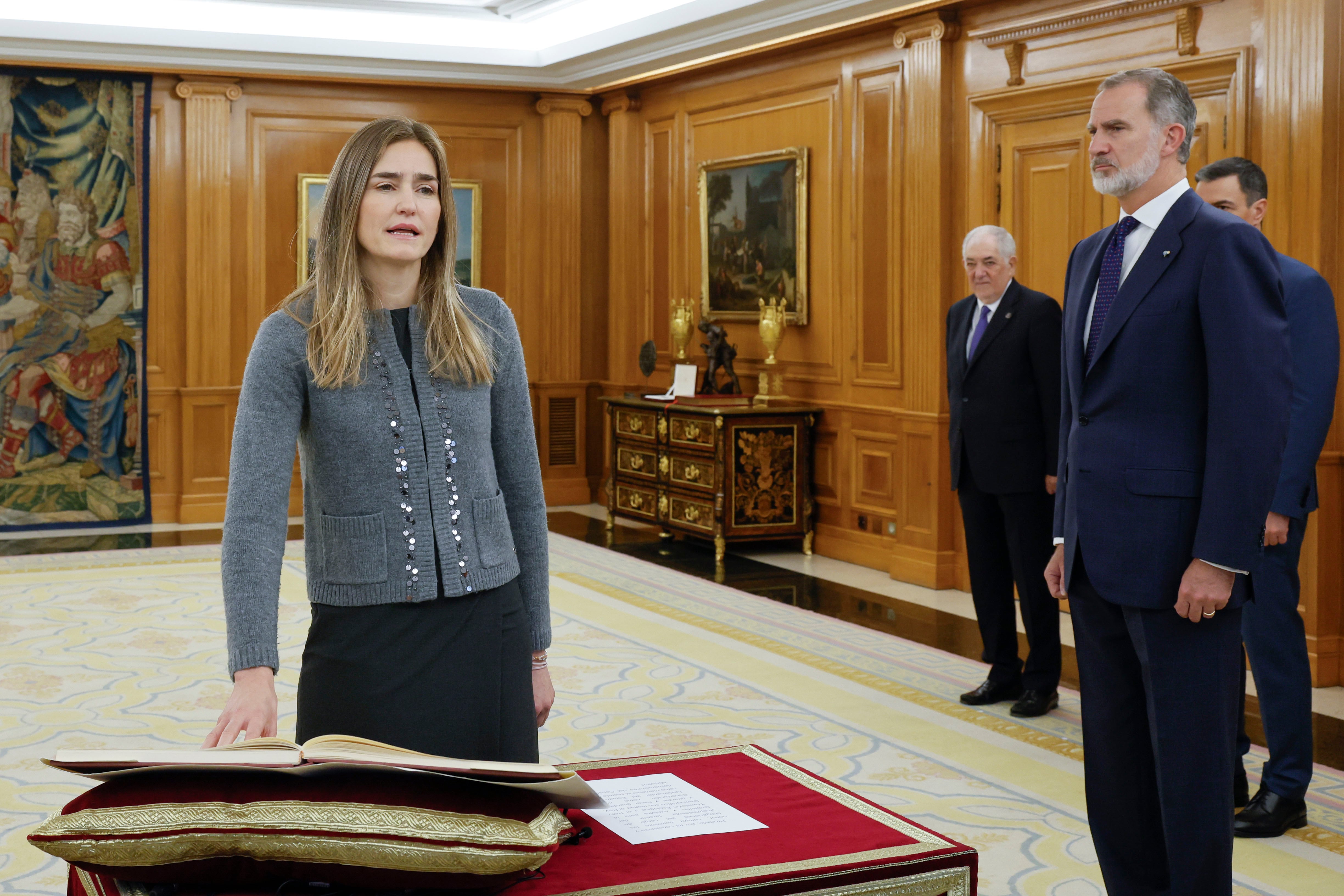 El rey Felipe VI preside el acto de promesa de la vicepresidencia tercera del Gobierno y Ministerio para la Transición Ecológica y el Reto Demográfico, Sara Aagesen, que sustituye a Teresa Ribera, en el Palacio de la Zarzuela.