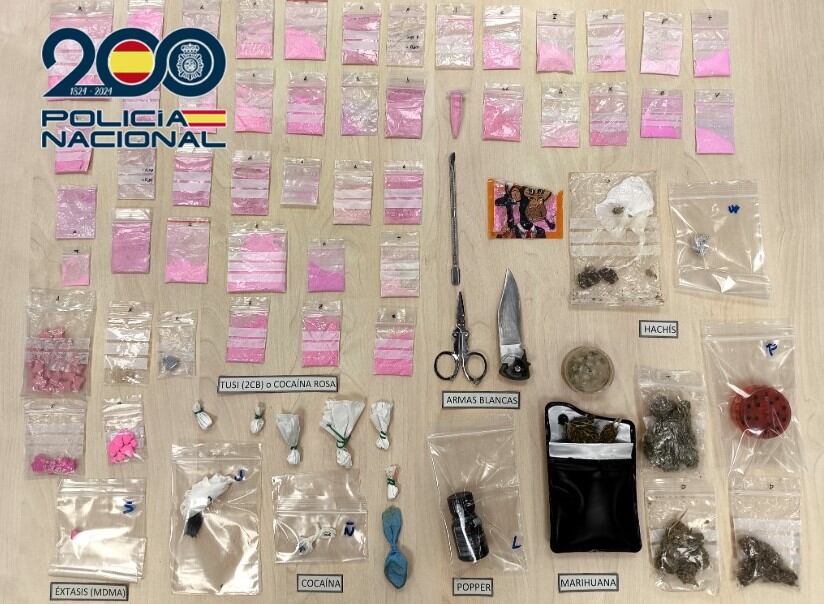 Once detenidos en el centro de València por traficar con diversas drogas