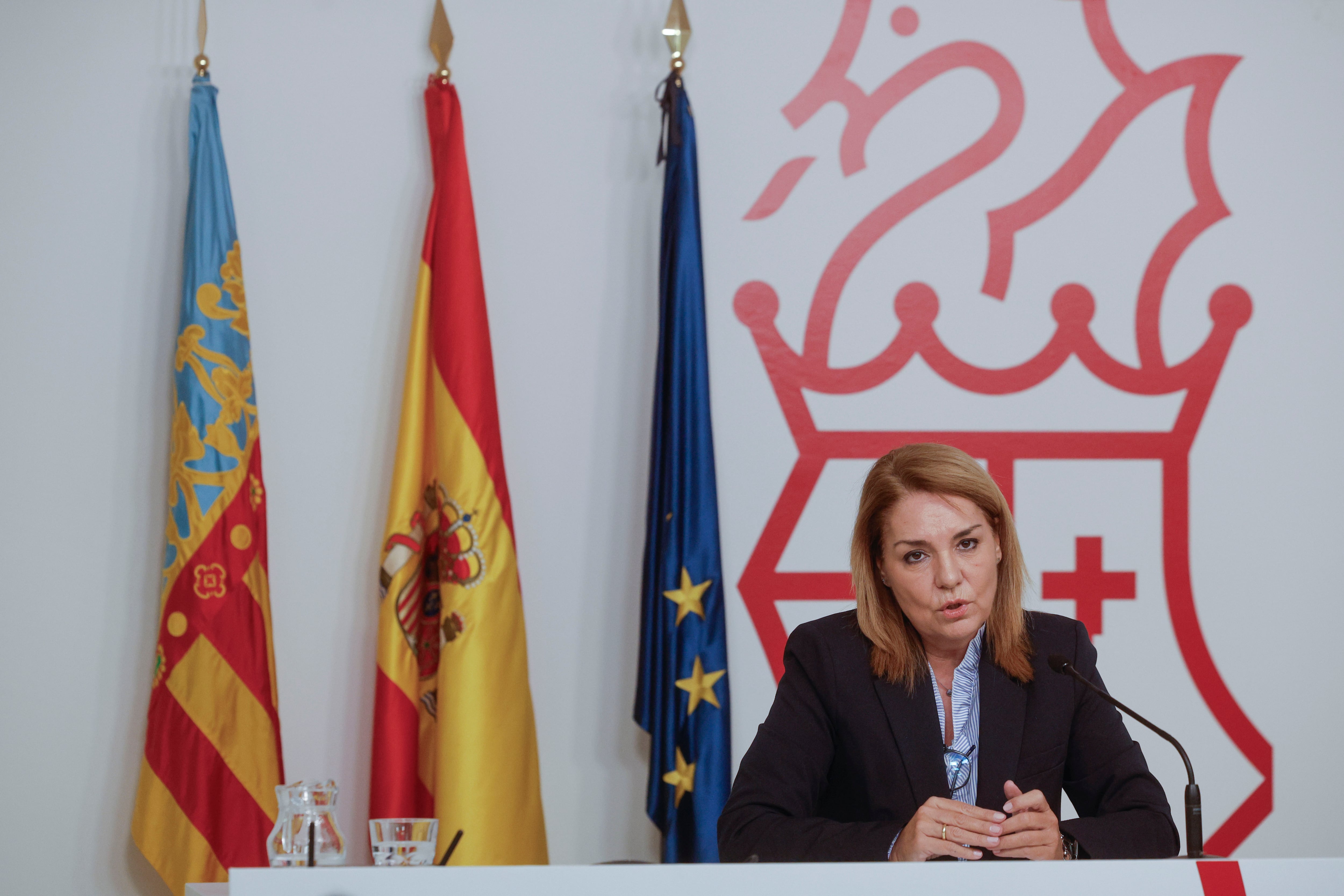 La vicepresidenta del Gobierno valenciano y consellera de Servicios Sociales, Igualdad y Vivienda, Susana Camarero, refuerza su papel en el Consell que preside Carlos Mazón con las funciones de portavoz, una labor que en la práctica venía ejerciendo ya durante los últimos días. En la imagen, Susana Camarero durante la rueda de prensa ofrecida este lunes. EFE/Kai FörsterlingLa designación de Susana Camarero, vicepresidenta del Gobierno valenciano, como portavoz también del Consell que preside Carlos Mazón es el primer movimiento de la nueva estructura con la que el líder de los populares valencianos quiere afrontar la recuperación tras la dana y que ha generado, también, toda una tormenta política con un constante cruce de acusaciones con otras administraciones por la gestión de aquel 29 de octubre.