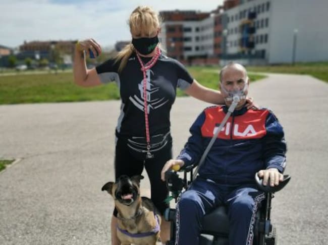 Susana y Marce, de paseo con Maya