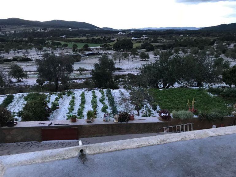 La nieve caida en las últimas horas en Sant Miquel