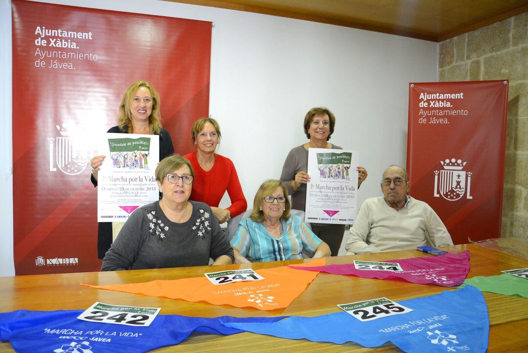 Presentación de la 'I marcha por la vida' de la Junta Local de la AECC de Xàbia.