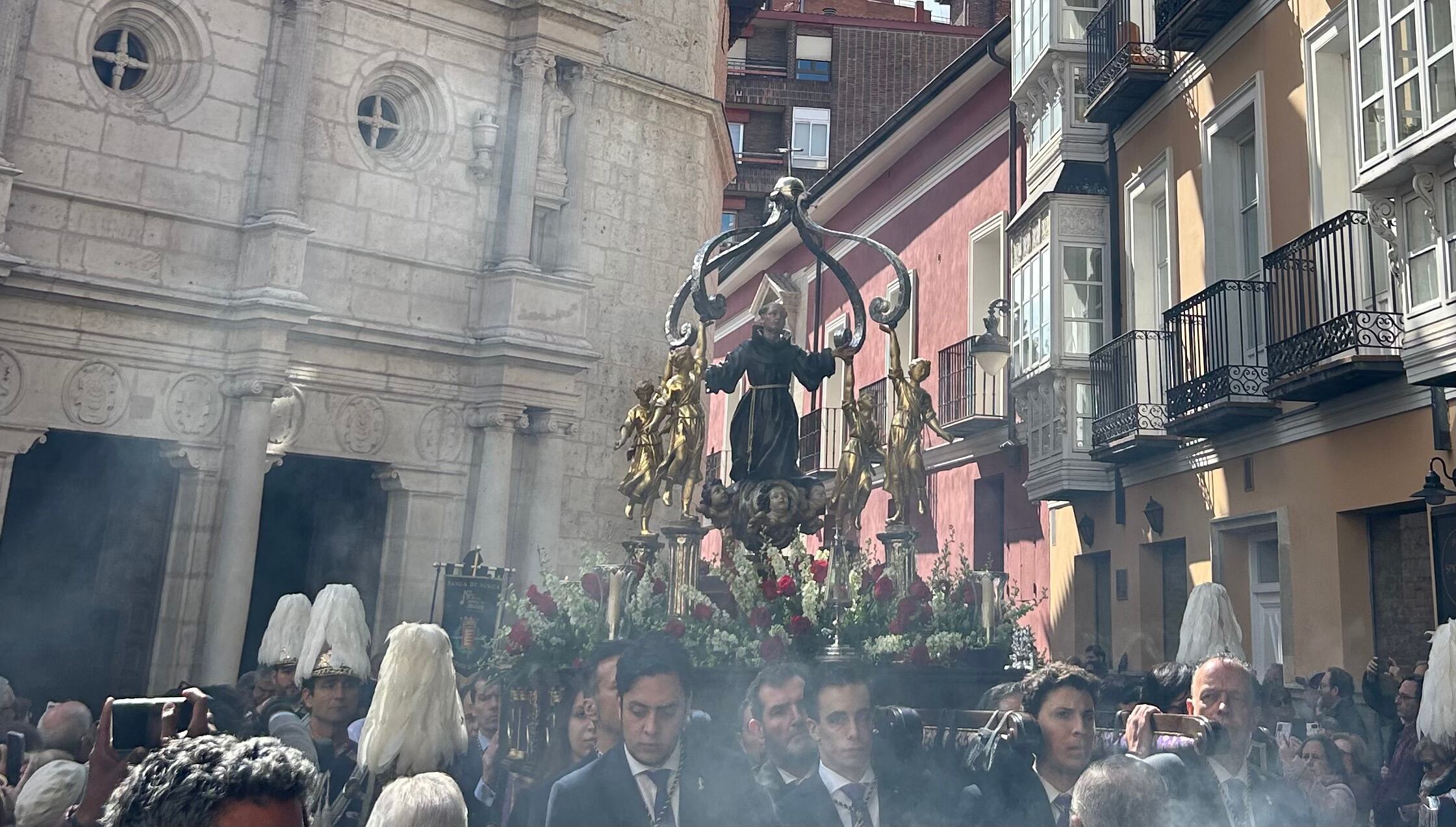 Procesión de San Pedro Regalado por las calles de Valladolid | Cadena SER