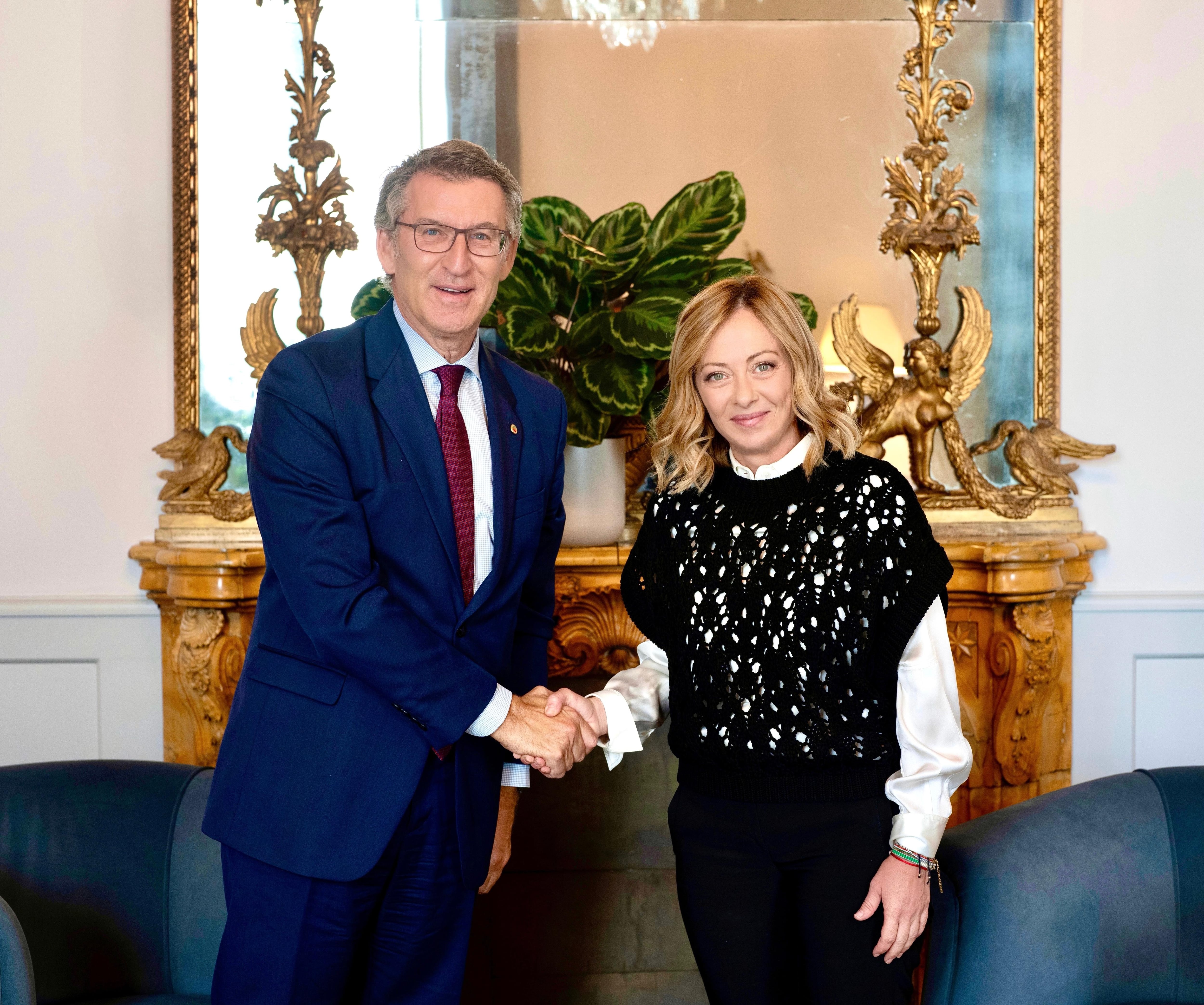 Alberto Núñez Feijóo y Giorgia Meloni durante su encuentro en Roma