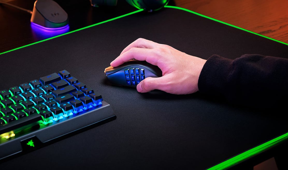 El Razer Naga V2 Pro destaca por su panel de 12 botones.