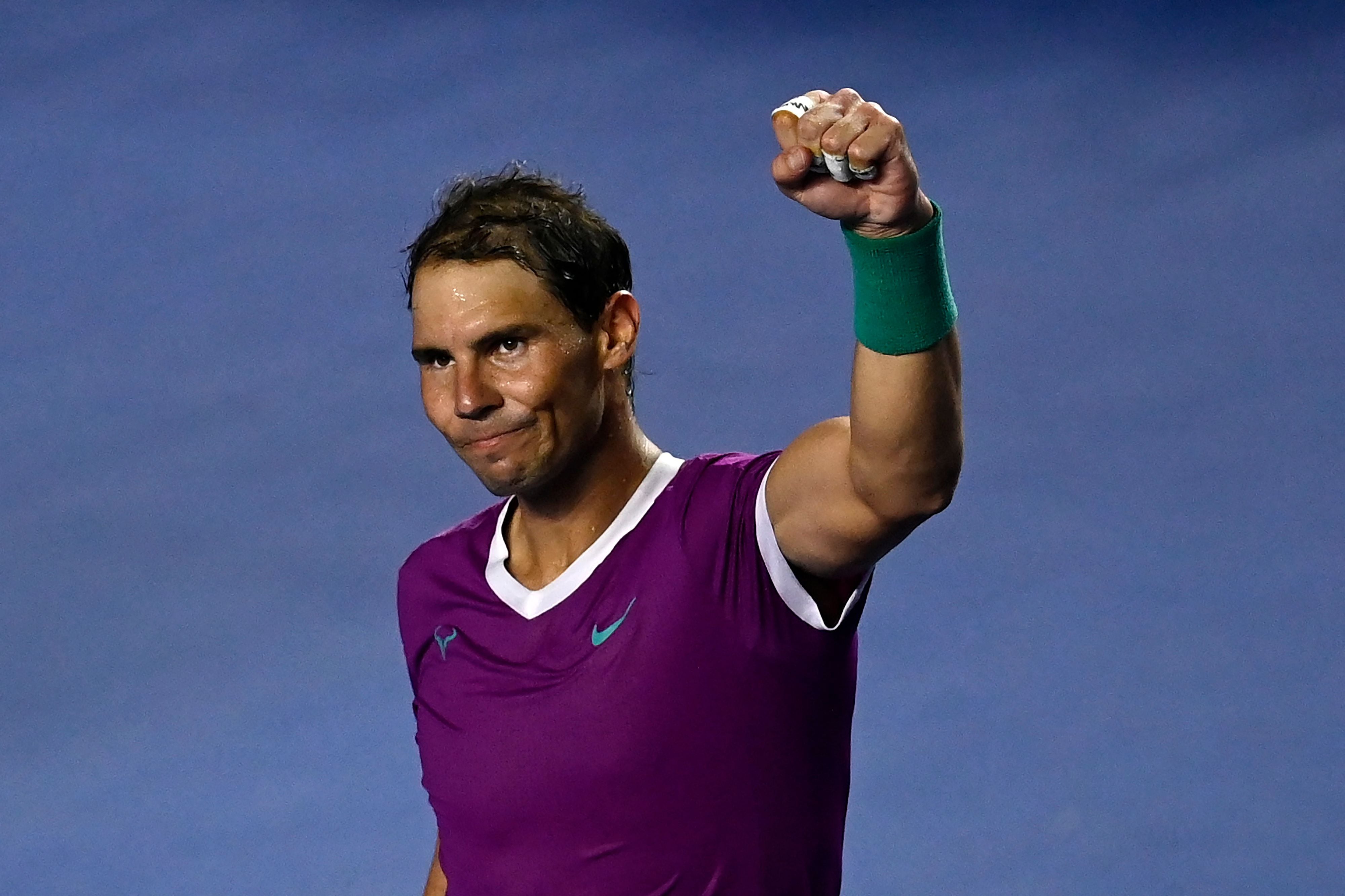 Rafa Nadal celebra un punto esta madrugada