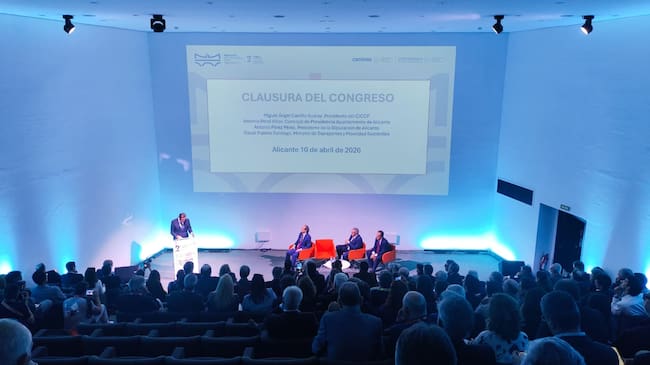 El ministro Óscar Puente durante la clausura del congreso sobre obra civil