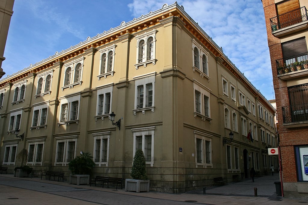 Sede de la Biblioteca de La Rioja Almudena Grandes, situada en el corazón de Logroño.