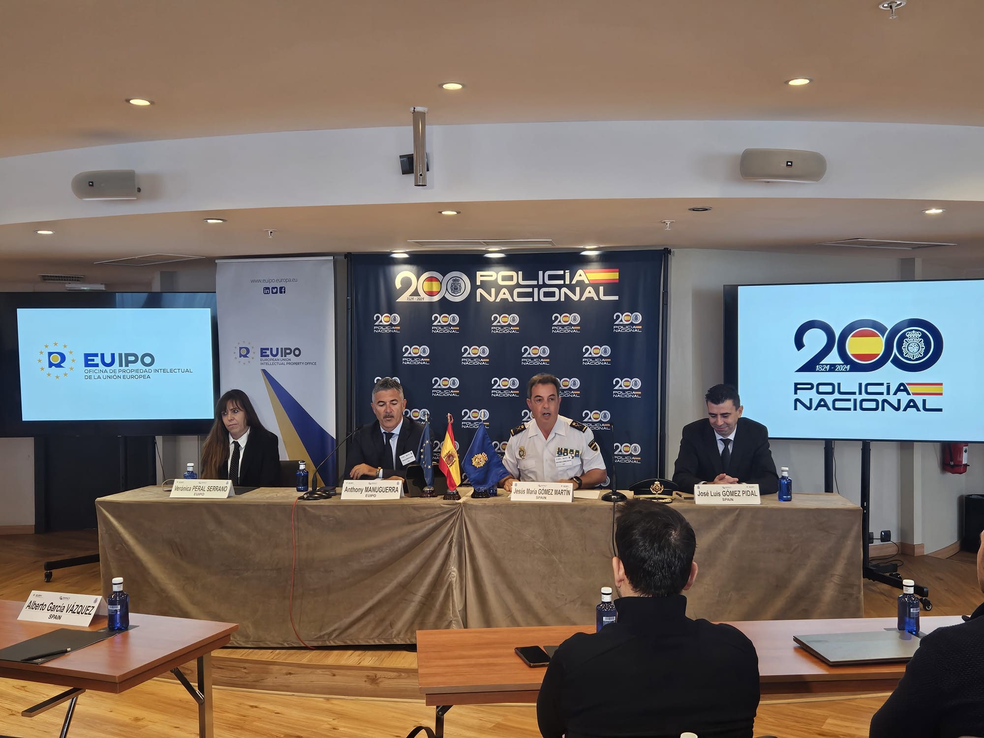 La Policía Nacional busca reforzar su liderazgo en la lucha contra la falsificación y la ciberdelincuencia